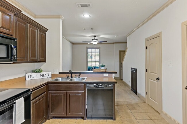 Building Photo - "Modern 2 Bed, 1.5 Bath Condo in Sanger, TX with 982 sq ft of Comfortable Living Space!"