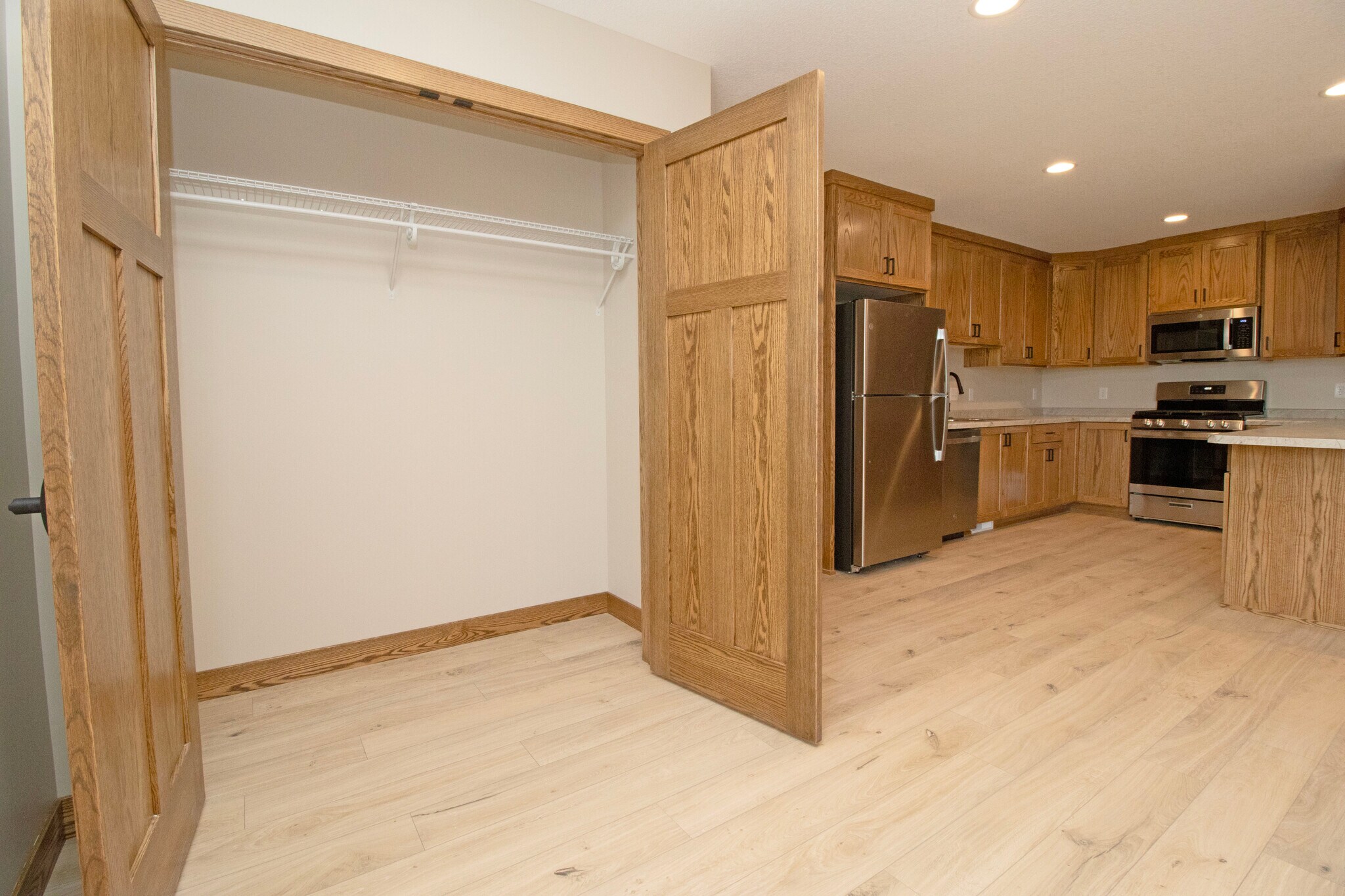 Building Photo - 610 Martin Ave