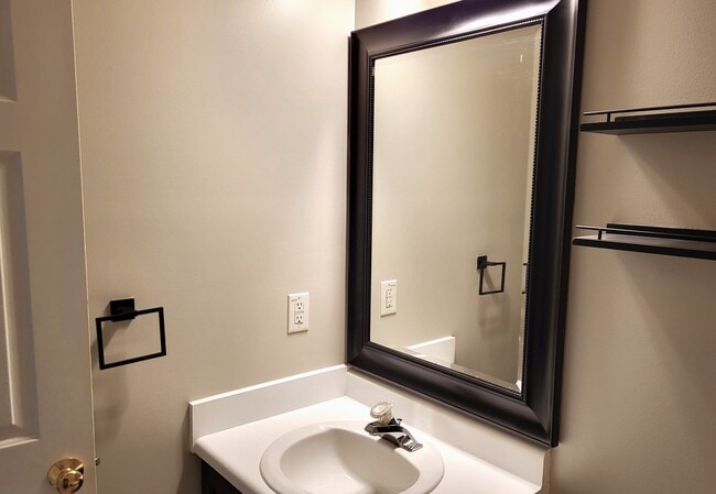 Building Photo - 8300 Neuse Hunter Dr