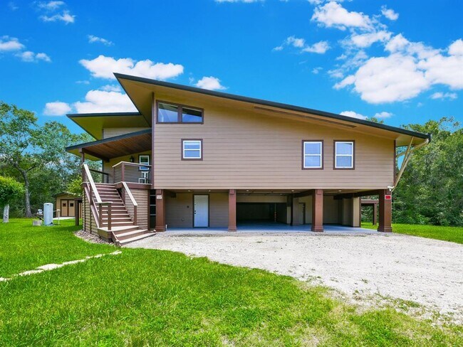 Building Photo - 9502 FM 1462 Rd