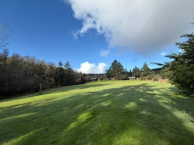 Building Photo - Monroe Four Bedroom on Acreage - Rare Find!