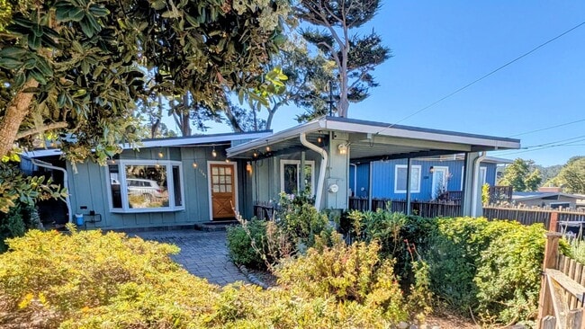 Primary Photo - Bright and Cozy 3 Bedroom Home In Pacific ...