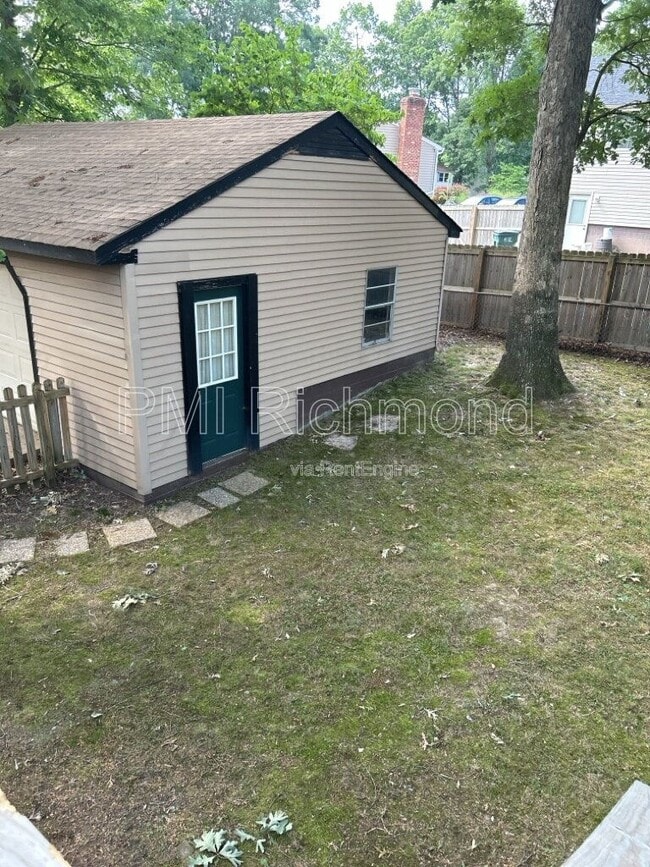 Building Photo - 9311 Classic Rd