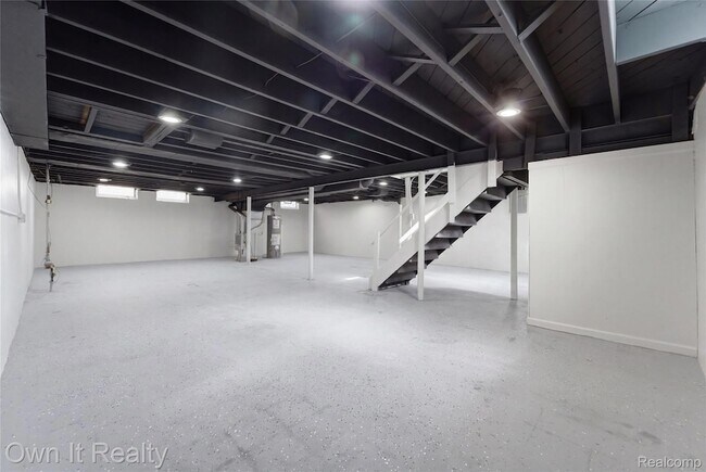Building Photo - 24985 Mabray Ave