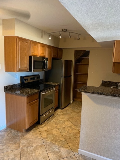 Building Photo - 5877 N Granite Reef Rd