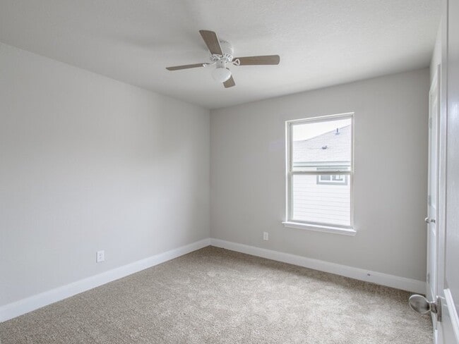 Building Photo - 7507 Savannah Brooks