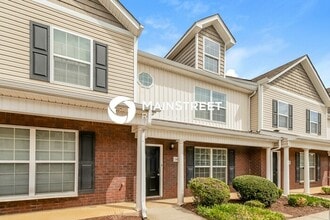 Building Photo - 3 Bedroom Pet-Friendly Home in La Vergne, TN with Main Street Renewal