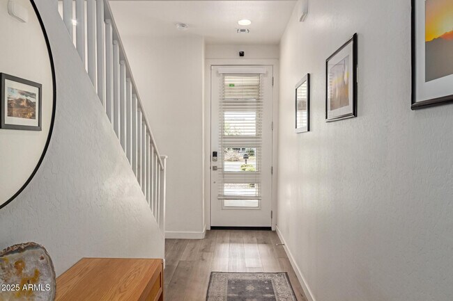 Building Photo - 3746 E Earll Dr