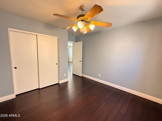 Building Photo - 6425 W Desert Hollow Dr