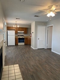 Building Photo - Cozy 1-Bedroom in Cambridge Village