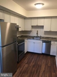 Building Photo - 12 Reliance Ct