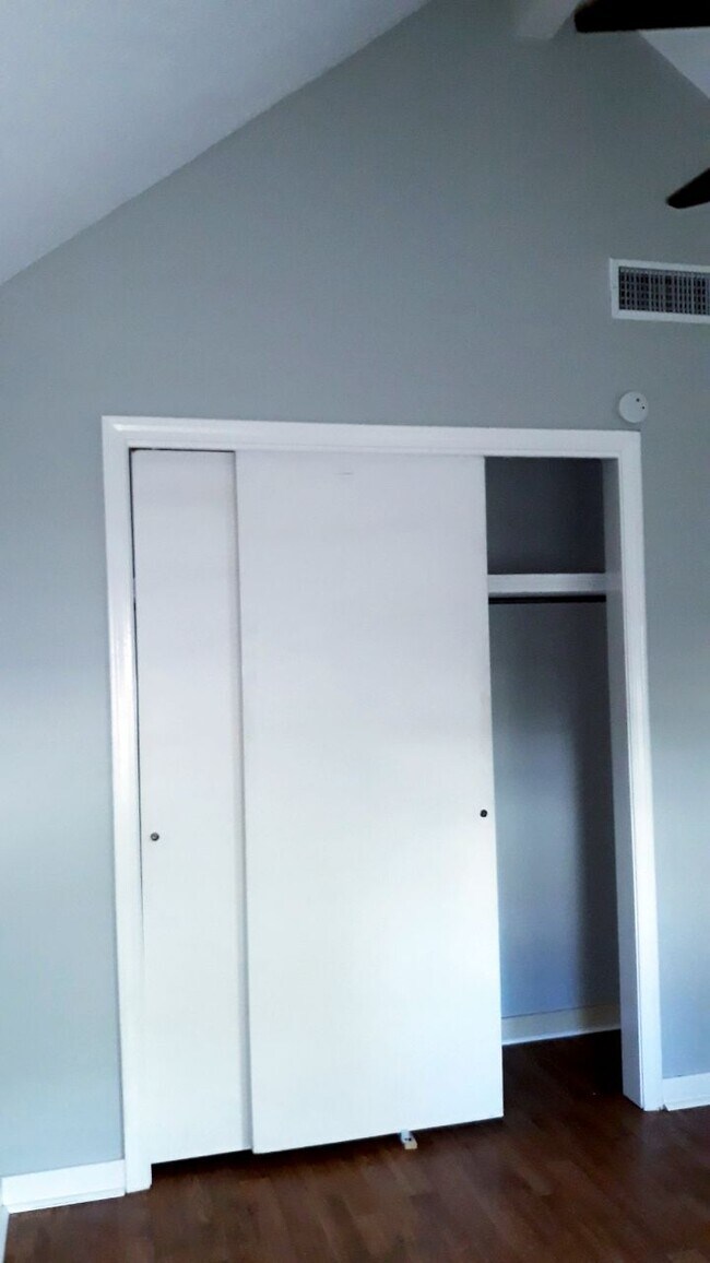 Building Photo - 304 Indian Summer Ln