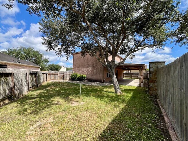 Building Photo - 5517 Rio Sabinas St