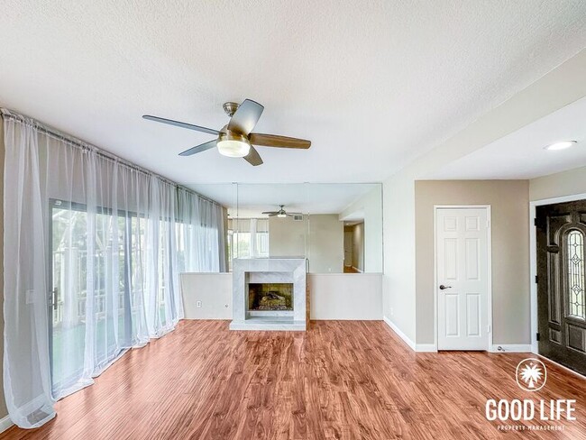 Building Photo - 5691 E Stetson Ct