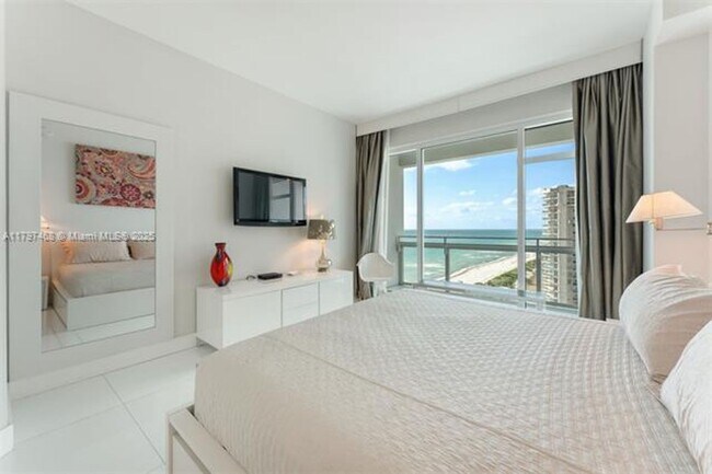 Building Photo - 6801 Collins Ave