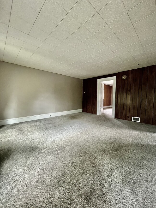 Building Photo - 412 N Martin St