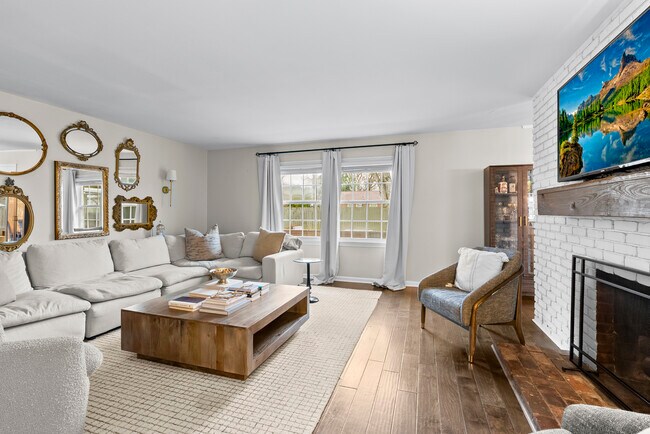 Building Photo - 8608 Whipps Bend Rd