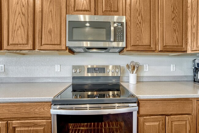 Building Photo - 14707 Allegiance Dr