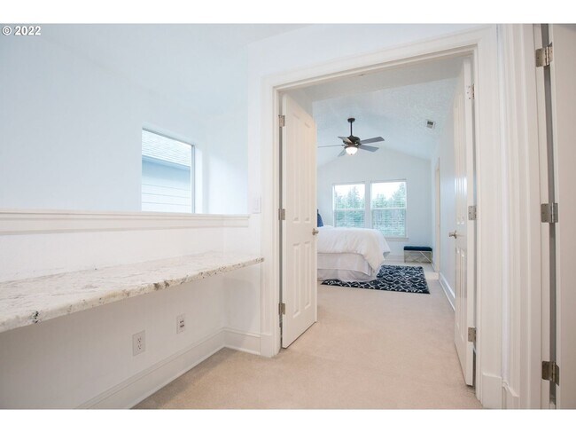 Building Photo - 17335 SW Montague Way