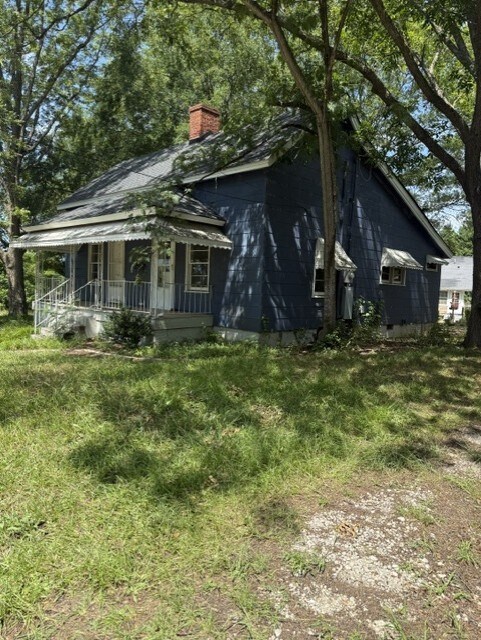 Building Photo - 642 Carla St