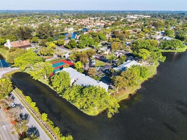 Building Photo - 1701 NW 96th Terrace