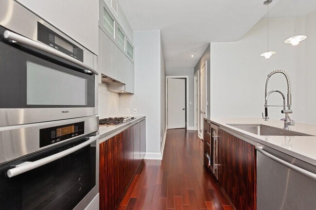 Building Photo - 3A @ Adagio