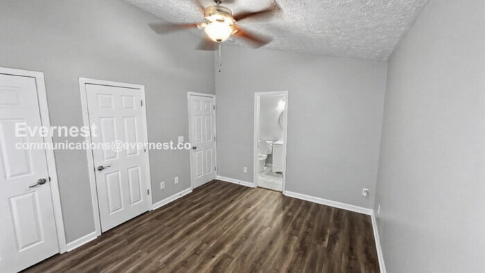 Building Photo - 1475 Pineland Ct