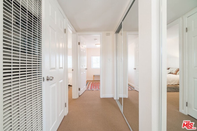 Building Photo - 1809 W 37th Pl