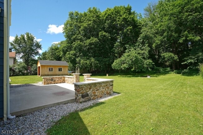 Building Photo - 619 S Main St