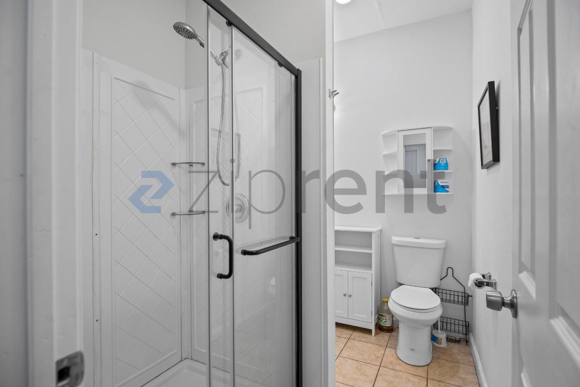 Building Photo - 2661 S King Rd