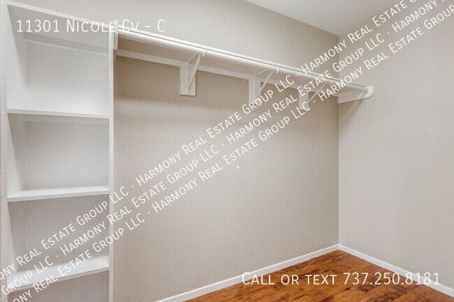 Building Photo - 11301 Nicole Cove