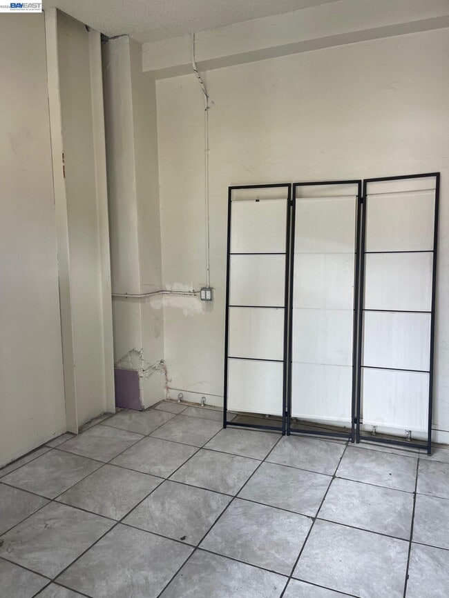 Building Photo - 22622 Mission Blvd