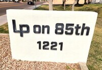 Building Photo - 2BR/2BA Condo with Community Pool & Spa in...