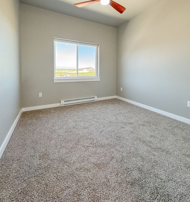 Building Photo - Pet Friendly 2 bed/ 2 bath unit at Soldier...