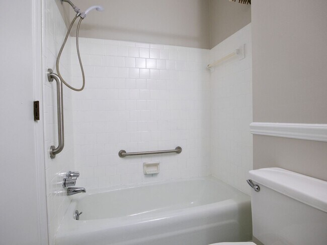 Building Photo - 4-Bedroom Home in Midlothian