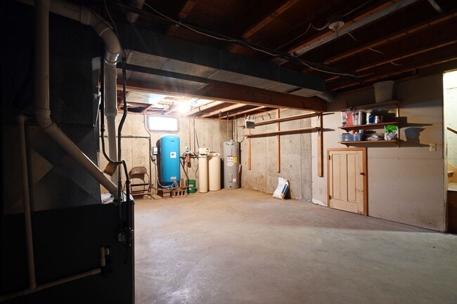 Building Photo - 272 WY-335