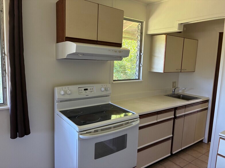 Building Photo - 3246 Kaohinani Dr