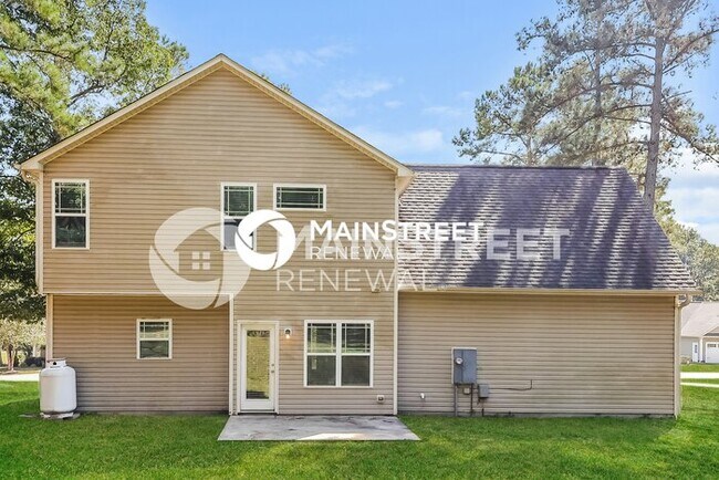 Building Photo - 3 Bedroom Pet-Friendly Home in Angier, NC with Main Street Renewal