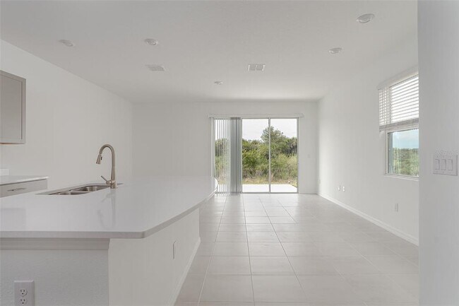 Building Photo - 11735 Glenside Ter
