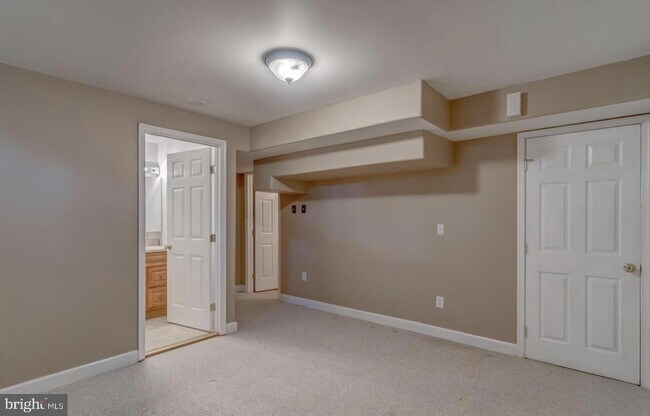 Building Photo - 109 Quail Ct
