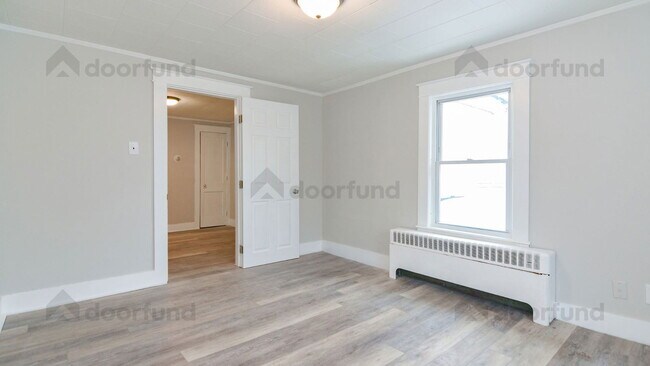 Building Photo - 11 Pleasant St