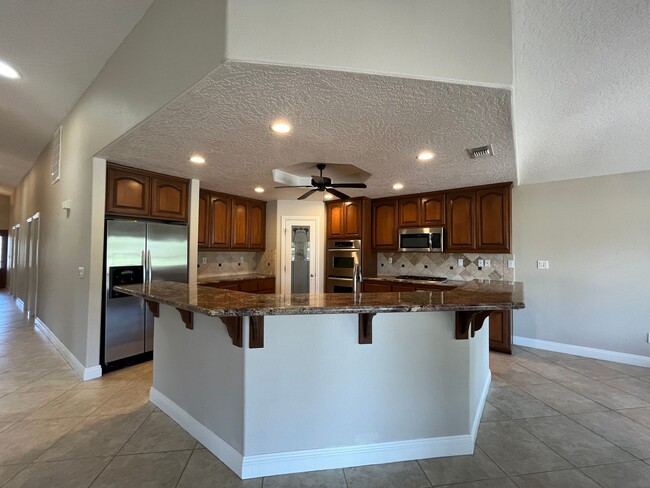 Building Photo - Golf course 3 Bedroom 2 Bath home in Helen...