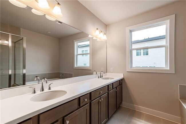 Building Photo - 1239 Waterfall Ct