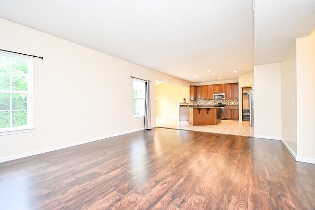 Building Photo - 8453 Forest Valley Dr