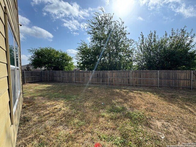 Building Photo - 5702 Canterbury Run