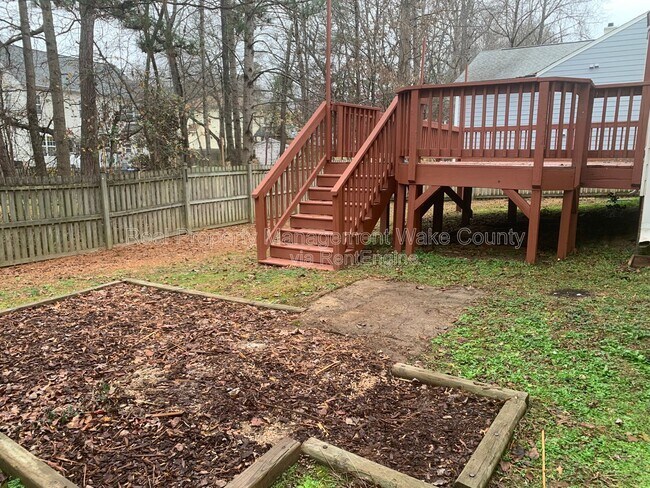 Building Photo - 400 Brierridge Dr