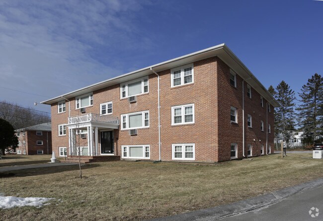 Building Photo - Hampton Arms Apartments