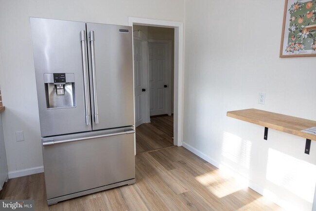 Building Photo - 130 7th Ave