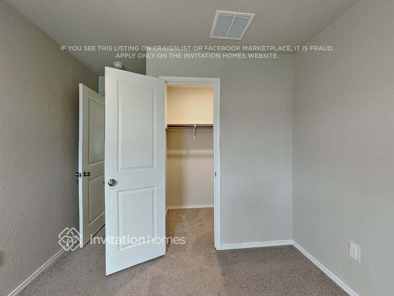 Building Photo - 4230 Southton Lk