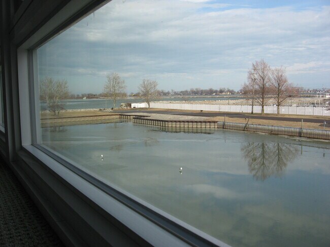 Building Photo - 538 Bimini Dr